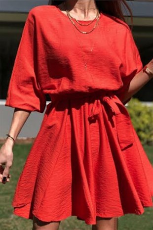 Kuşaklı Yarım Kol Kırmızı Salaş Elbise